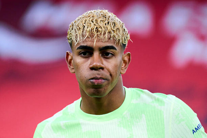 Флик готов серьезно наказать Ямаля за вечеринки. Уже состоялся разговор