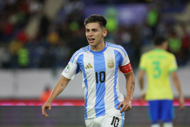 Жирона поки що без новачків. Чекає двох гравців з Манчестер Сіті