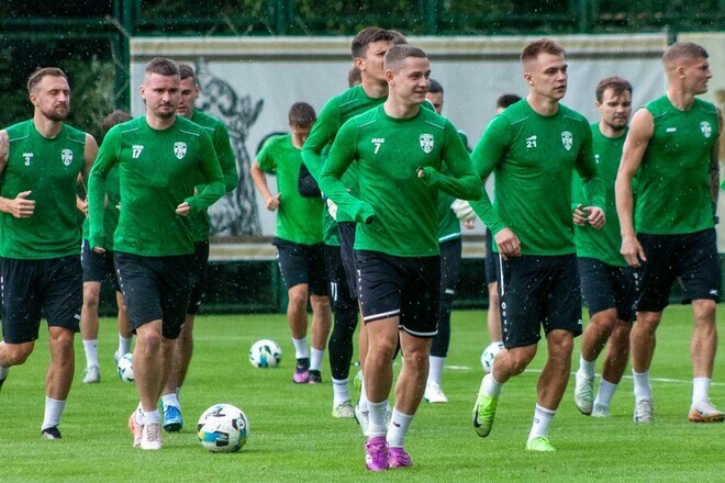 Два игрока Оболони попали на больничный