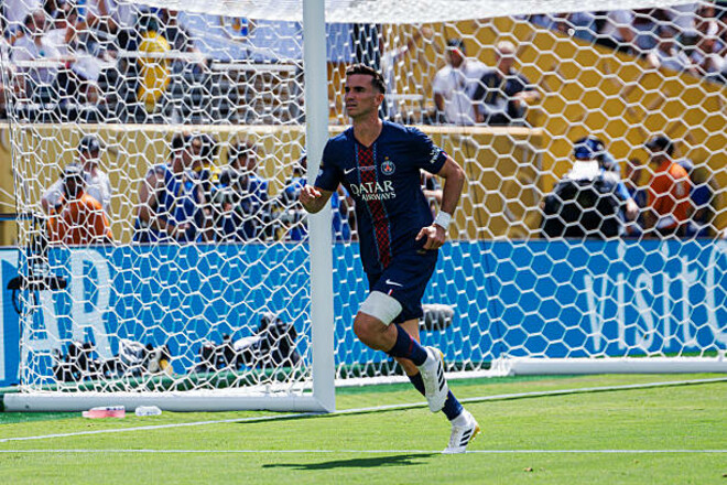 PSG will continue contract with the Spanish midfielder