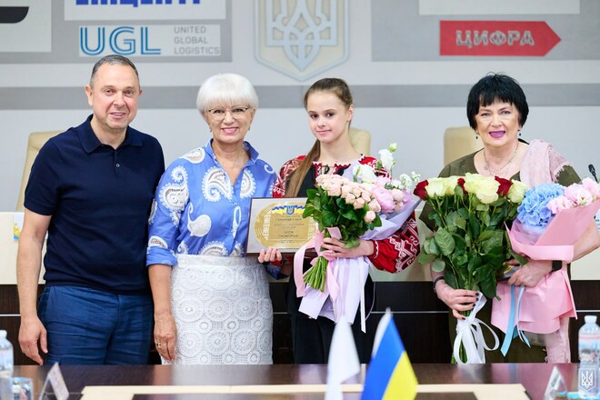 ФОТО. В НОК Украины наградили лучшую спортсменку июня 2025 года