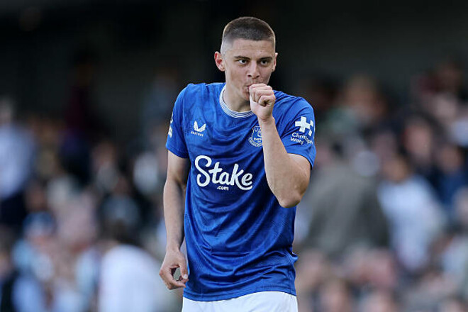 ФОТО. Миколенко змінив ігровий номер в Евертоні