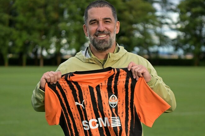 ФОТО. Шахтер сообщил о смене логотипа титульного спонсора на футболке