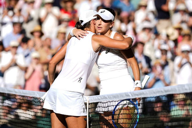 Belinda Benchich is Iga Swontek. The ram in the semifinals of Wimbledon. Video review