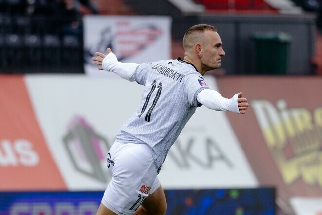 Скромний рекорд Буковини. Відомо, скільки Верес отримав за Дахновського