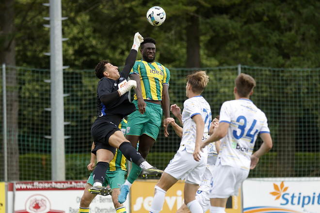 ФОТО. Динамо зіграло внічию з англійським клубом Вест Бромвіч. Забив Ванат