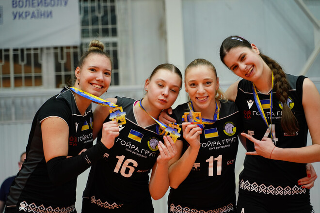 Чемпионки Украины попрощались с шестью волейболистками