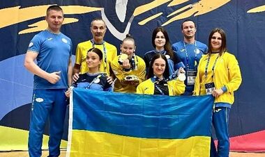 Повний комплект. Українські пара-бадмінтоністи чудово виступили у Дубаї