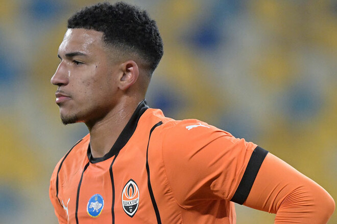 ВИДЕО. Кауан Элиас с передачи Алиссона сравнял счет в финале Кубка