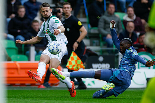 Драма у Нідерландах. Передостанній тур: Аякс схибив, і його обійшов ПСВ