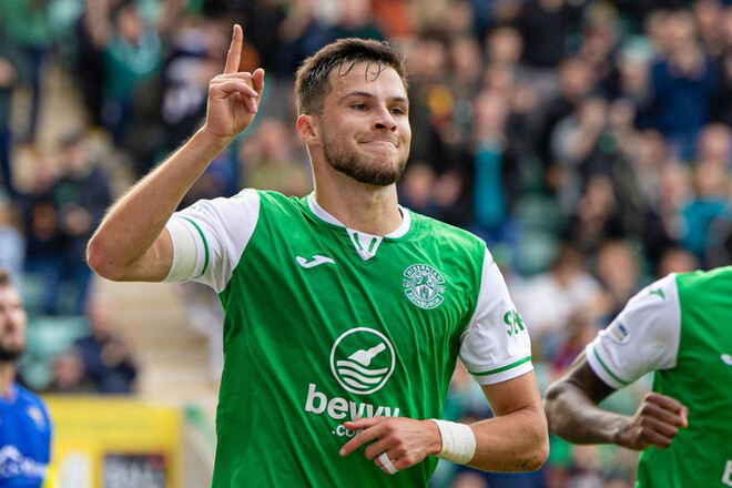 Включен в сборную тура. Кухаревич забил за Хиберниан в ворота Данди Юнайтед