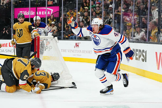 Плей-офф НХЛ. 6 шайб Флориды, Эдмонтон в ОТ прошел в финал Запада