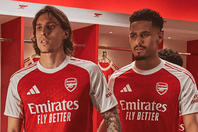 ФОТО. Что-то изменилось? Арсенал представил домашнюю форму на сезон 2025/26