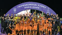 15-й титул. Количество трофеев Шахтера и Динамо в Кубке и за всю историю