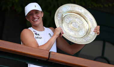 У Свентек – 100 побед на GS за 120 игр. Быстрее это сделала только Серена