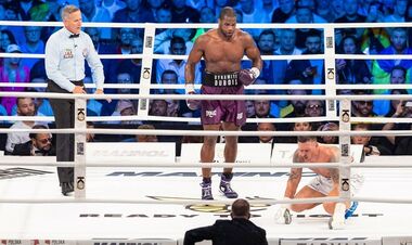 Промоутер Джошуа нашел ошибку судьи, которая принесла победу Усику