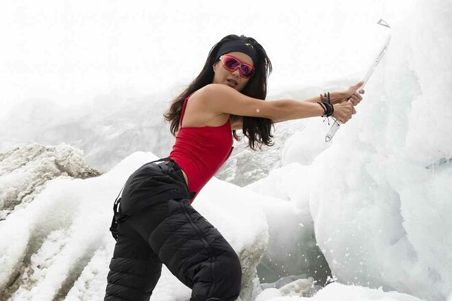 ФОТО. Украинская альпинистка показала бомбическую фигуру. Топ