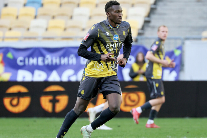 Легіонер Руху Бабукарр Фаал успішно прибув до України