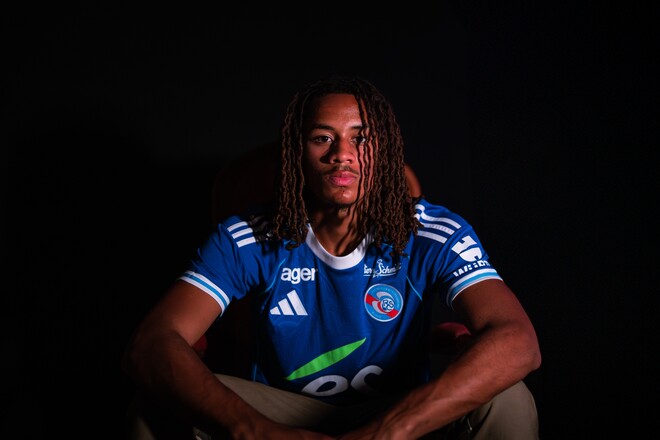 ОФИЦИАЛЬНО. Челси продал полузащитника во французский клуб с украинцем