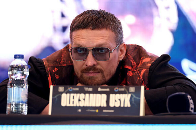 ВІДЕО. «Мамо, я вмію літати». Як Усик готувався до бою з Дюбуа