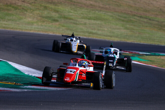 Олександр Бондарев у перегонах Формули-4 Італії. Дивитись онлайн LIVE