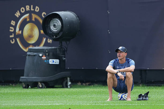 Энрике может установить уникальное достижение в матче против Челси