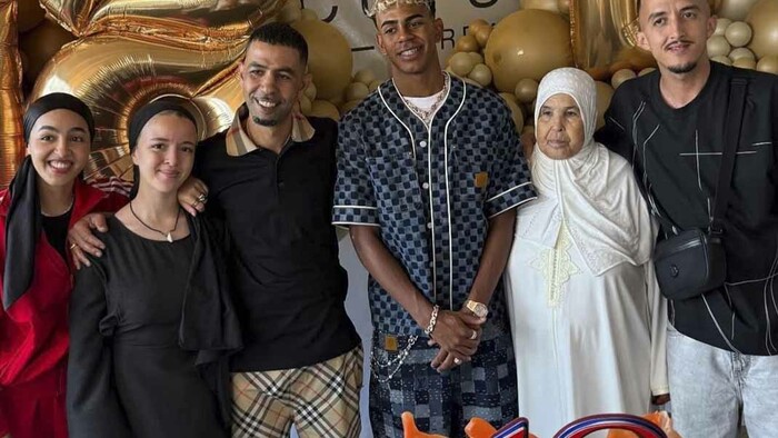 ФОТО. День рождения Ламина Ямаля начался. Опубликованы первые снимки