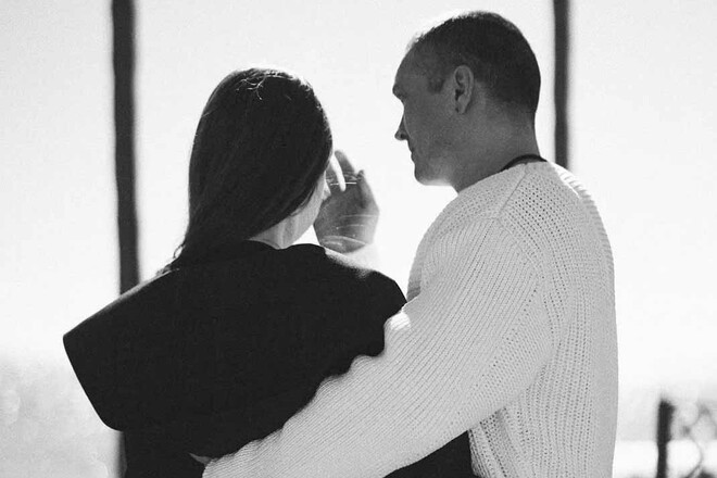 ФОТО. Вот что опубликовала жена Усика накануне боя с Дюбуа. Прямо в сердце