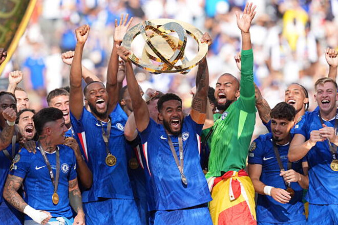 Челси собрал полную коллекцию трофеев ФИФА и УЕФА