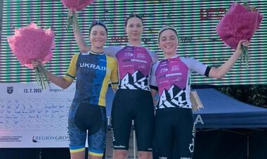 Ольга Кулинич завоевала серебро на международной однодневной велогонке