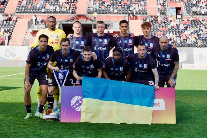 Після атаки ворога на Одесу постраждало житло диктора стадіону Чорноморець