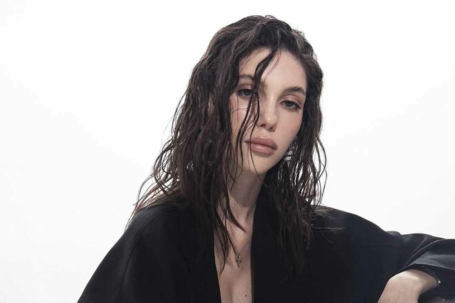 Дочь Суркиса в огненном образе: откровенные фото в Instagram взорвали сеть