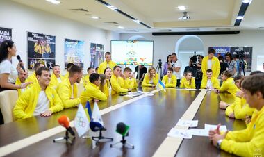 В Олимпийском доме состоялась церемония проводов сборной на ЕЮОФ-2025