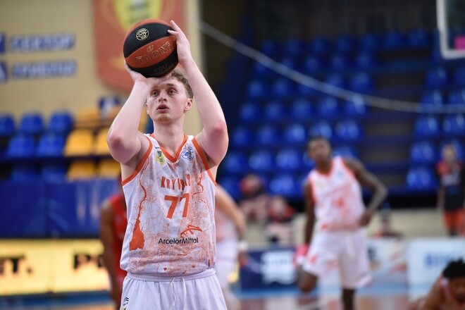 Старый Луцк подписал бигмена Кривбасса