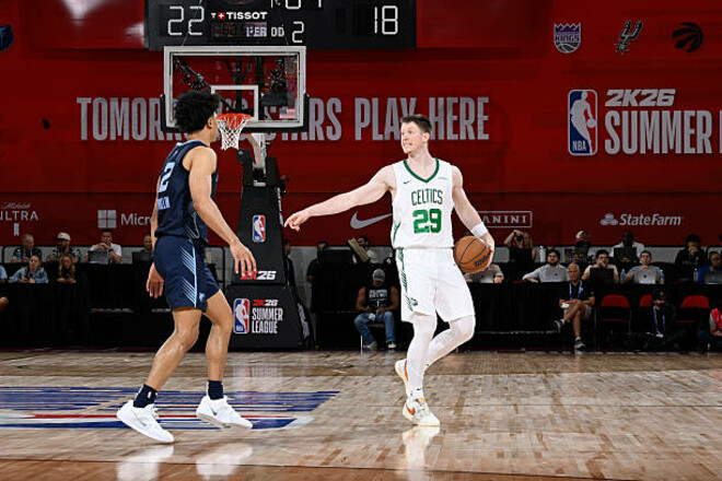 Без единой потери. Шульга сыграл третью игру за Бостон в Летней лиге НБА