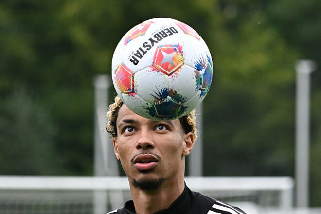 80 млн мало. Айнтрахт відмовив Ньюкаслу у трансфері форварда