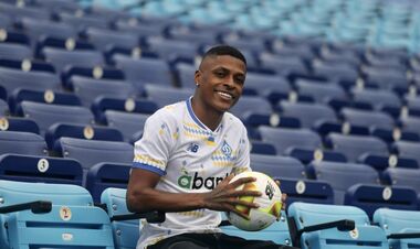 Легионер Динамо вынужденно покинул поле из-за травмы в матче с Корвинулом