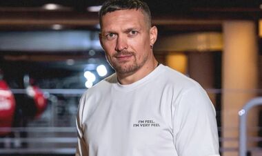 Френк ВОРРЕН: «Усик завжди скаржиться рефері, коли пропускає удар в живіт»