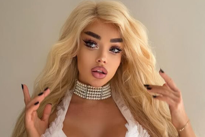 ФОТО. Гола та мокра. Колишня ексзірки Динамо зробила дуже гарячий знімок