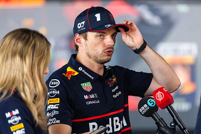 Огромные расходы и рекордная зарплата. Мерседес готов подписать Ферстаппена