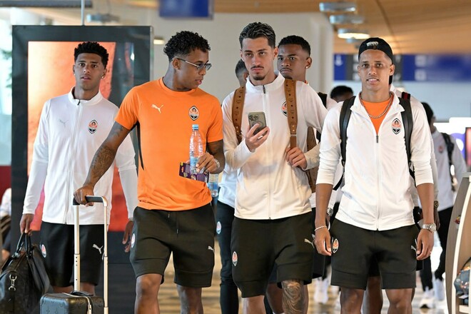 ФОТО. Шахтар прибув до Фінляндії на матч Ліги Європи з Ільвесом