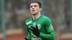 Защитник Карпат отправился на операцию в Мюнхен