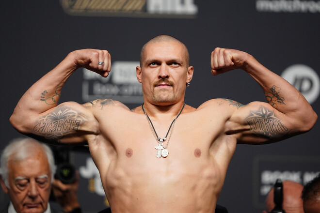 Не Ф'юрі. Усик назвав боксера, який вдарив українця найсильніше