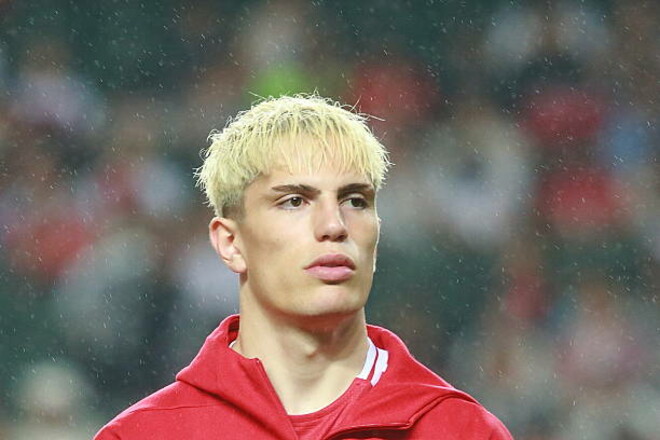 Скандальный игрок Ман Юнайтед заинтересовал клуб АПЛ. Аморим прогнал его