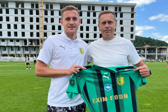 ОФИЦИАЛЬНО. Клуб Второй лиги бесплатно подписал нового нападающего