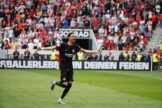 Він згоден перейти. Ліверпуль зробив пропозицію щодо французького форварда