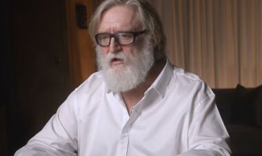 «Ныряю с аквалангом». 62-летний миллиардер и основатель Steam живет на яхте