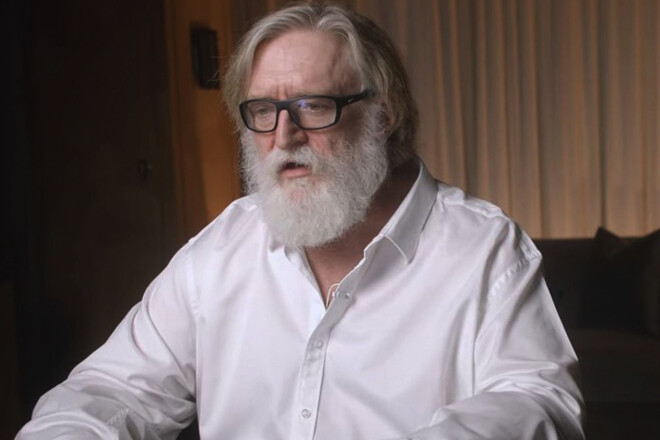 «Пірнаю з аквалангом». 62-річний мільярдер та засновник Steam живе на яхті