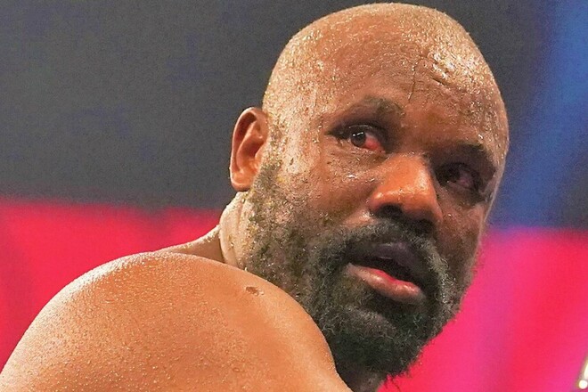 Chisora put a dot on Duba's disputed blow in battle with Usik
