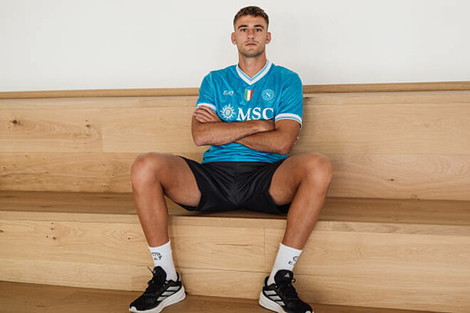 ОФИЦИАЛЬНО. Опередили волков. Наполи арендовал трансферную цель Ромы